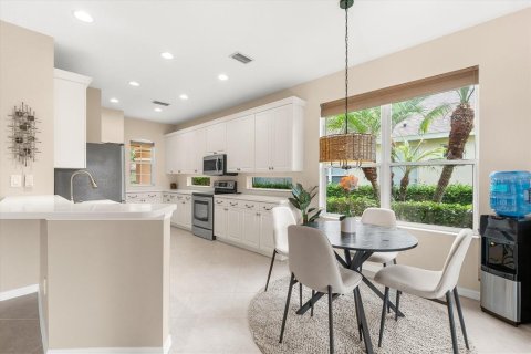House in Bradenton, Florida 3 bedrooms, 151.99 sq.m. № 1884111 - photo 14