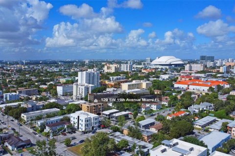 Terreno en venta en Miami, Florida № 1984846 - foto 7