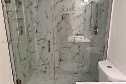 Купить кондоминиум в Пемброк-Пайнс, Флорида 2 спальни, 94.85м2, № 2032433 - фото 11