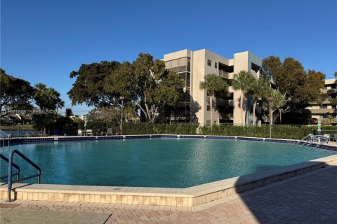 Купить кондоминиум в Пемброк-Пайнс, Флорида 2 спальни, 94.85м2, № 2032433 - фото 16