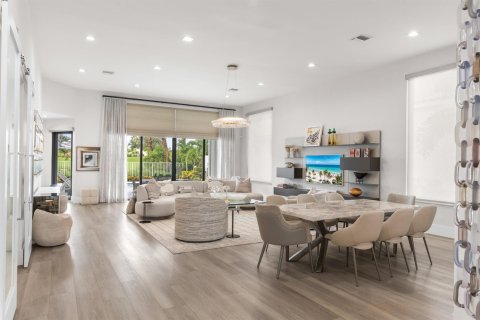Villa ou maison à vendre à Delray Beach, Floride: 4 chambres, 304.63 m2 № 2414333 - photo 5