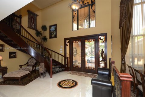 House in Coral Springs, Florida 6 bedrooms, 620.96 sq.m. № 1739681 - photo 11