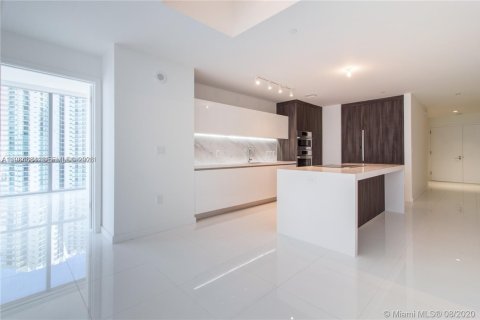 Купить кондоминиум в Майами, Флорида 3 спальни, 204.76м2, № 2048652 - фото 6