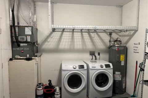 Townhouse in Boca Raton, Florida 2 bedrooms, 115.85 sq.m. № 2043113 - photo 16