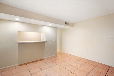 Condo in Tampa, Florida, 1 bedroom № 2393572 - photo 6