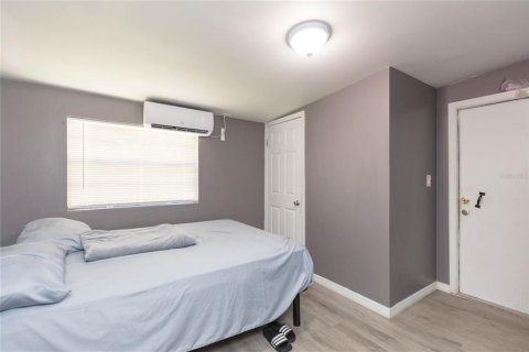 Villa ou maison à vendre à Tampa, Floride: 2 chambres, 66.52 m2 № 2290604 - photo 18