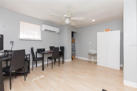 Villa ou maison à vendre à Tampa, Floride: 2 chambres, 66.52 m2 № 2290604 - photo 3