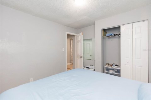 Villa ou maison à vendre à Tampa, Floride: 2 chambres, 66.52 m2 № 2290604 - photo 13
