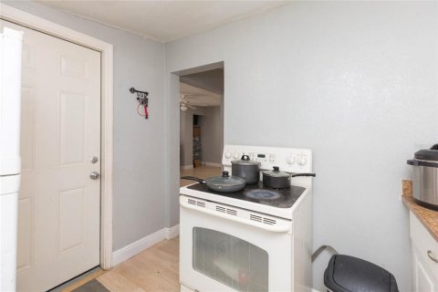 Villa ou maison à vendre à Tampa, Floride: 2 chambres, 66.52 m2 № 2290604 - photo 8