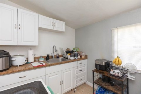 Villa ou maison à vendre à Tampa, Floride: 2 chambres, 66.52 m2 № 2290604 - photo 6
