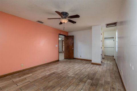 House in Okeechobee, Florida 3 bedrooms, 166.67 sq.m. № 1591255 - photo 30