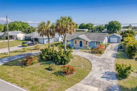 House in Okeechobee, Florida 3 bedrooms, 166.67 sq.m. № 1591255 - photo 7