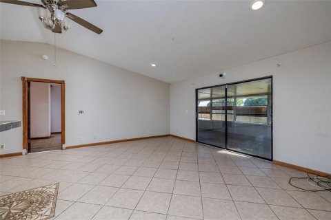 House in Okeechobee, Florida 3 bedrooms, 166.67 sq.m. № 1591255 - photo 21