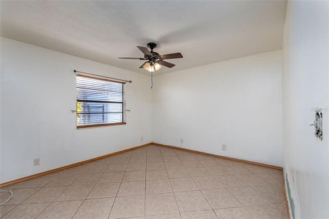House in Okeechobee, Florida 3 bedrooms, 166.67 sq.m. № 1591255 - photo 23