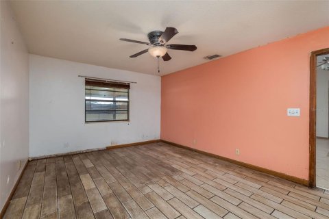 House in Okeechobee, Florida 3 bedrooms, 166.67 sq.m. № 1591255 - photo 29