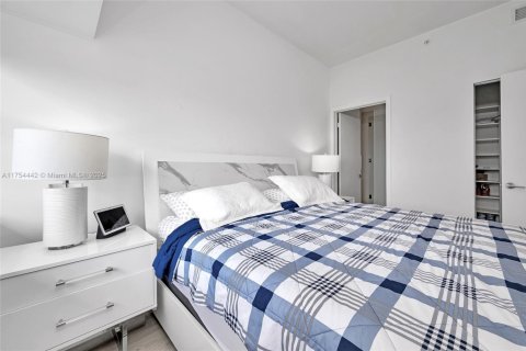 Condo in Miami, Florida, 2 bedrooms  № 1863161 - photo 30
