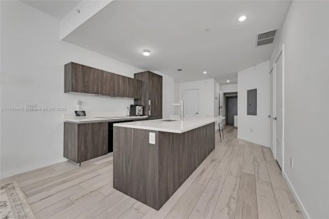 Condo in Miami, Florida, 2 bedrooms  № 1863161 - photo 22