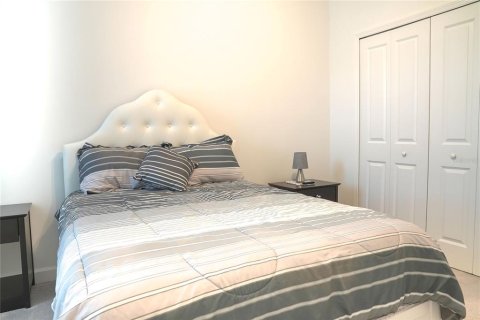 Townhouse in Fort Myers, Florida 3 bedrooms, 180.42 sq.m. № 1846804 - photo 27