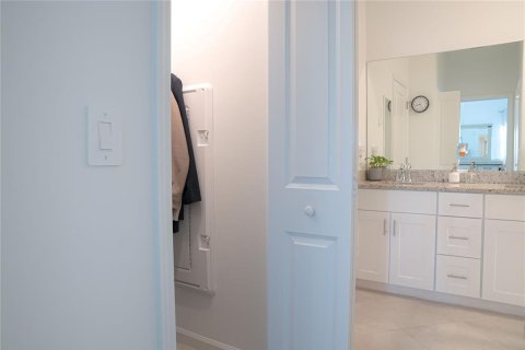 Townhouse in Fort Myers, Florida 3 bedrooms, 180.42 sq.m. № 1846804 - photo 20