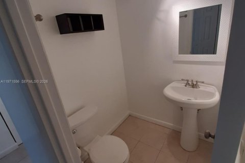 Copropriété à vendre à Aventura, Floride: 1 chambre, 72 m2 № 2042206 - photo 6