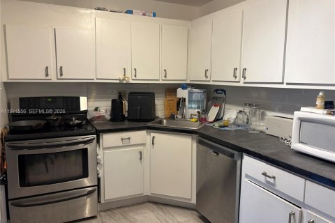 Copropriété à vendre à Aventura, Floride: 1 chambre, 72 m2 № 2042206 - photo 2