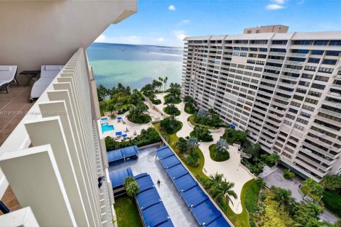 Condo in Miami, Florida, 2 bedrooms  № 1973795 - photo 30