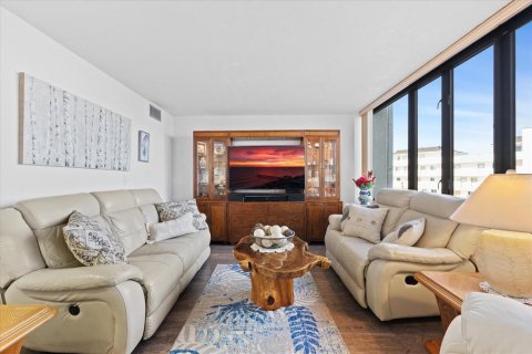 Condo in Flagler Beach, Florida, 2 bedrooms № 2122021 - photo 15