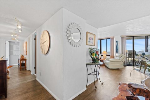 Condo in Flagler Beach, Florida, 2 bedrooms № 2122021 - photo 13