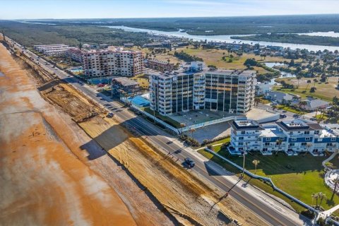 Condo in Flagler Beach, Florida, 2 bedrooms № 2122021 - photo 27