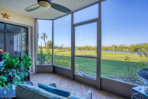 Copropriété à vendre à Punta Gorda, Floride: 2 chambres, 107.12 m2 № 2236924 - photo 19