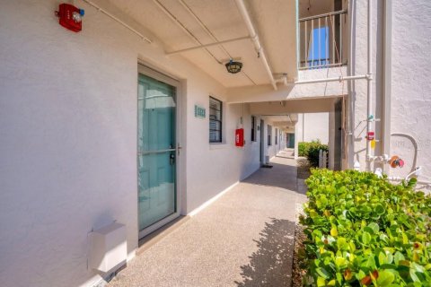 Copropriété à vendre à Punta Gorda, Floride: 2 chambres, 107.12 m2 № 2236924 - photo 4
