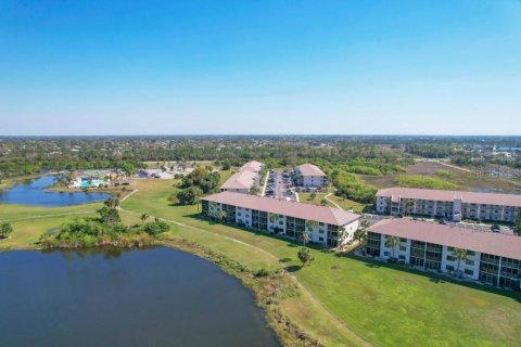Copropriété à vendre à Punta Gorda, Floride: 2 chambres, 107.12 m2 № 2236924 - photo 25