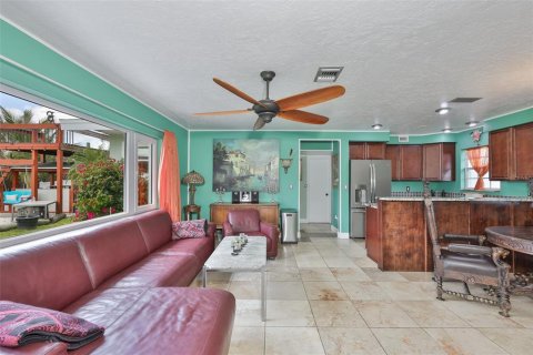 House in Bradenton, Florida 2 bedrooms, 105.17 sq.m. № 2098865 - photo 18