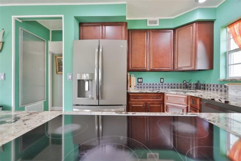 House in Bradenton, Florida 2 bedrooms, 105.17 sq.m. № 2098865 - photo 15