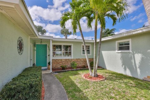 House in Bradenton, Florida 2 bedrooms, 105.17 sq.m. № 2098865 - photo 6
