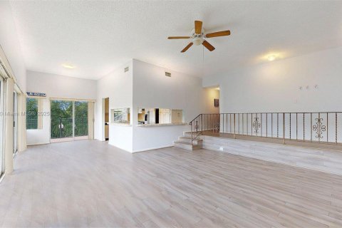 Снять в аренду кондоминиум в Дейви, Флорида 2 спальни, 111.48м2, № 1949050 - фото 22