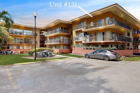 Снять в аренду кондоминиум в Дейви, Флорида 2 спальни, 111.48м2, № 1949050 - фото 15