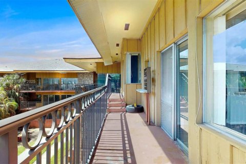 Снять в аренду кондоминиум в Дейви, Флорида 2 спальни, 111.48м2, № 1949050 - фото 1