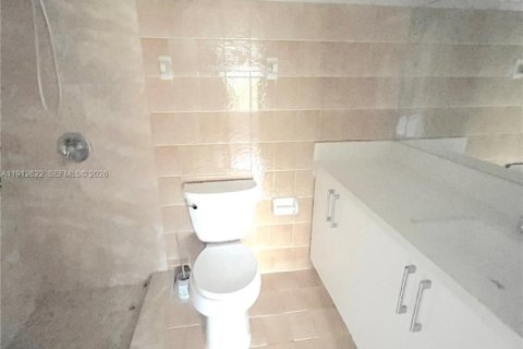Touwnhouse à louer à Miami Gardens, Floride: 3 chambres, 104.05 m2 № 2079975 - photo 12