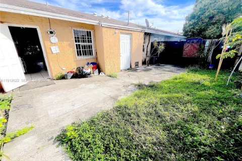 Touwnhouse à louer à Miami Gardens, Floride: 3 chambres, 104.05 m2 № 2079975 - photo 7