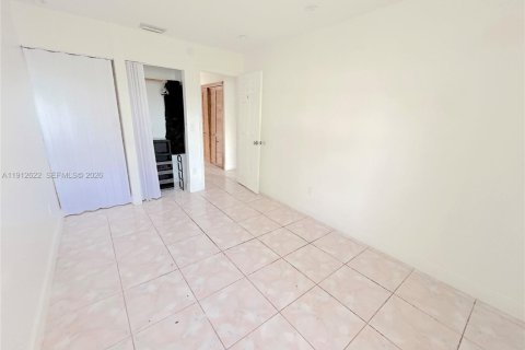Touwnhouse à louer à Miami Gardens, Floride: 3 chambres, 104.05 m2 № 2079975 - photo 19