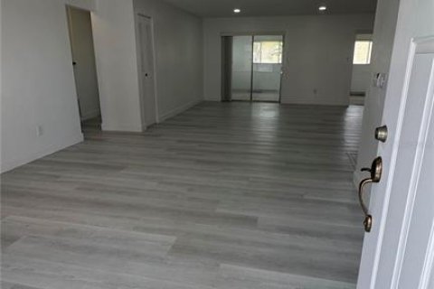 House in Orlando, Florida 2 bedrooms, 121.89 sq.m. № 1620830 - photo 8