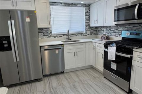 House in Orlando, Florida 2 bedrooms, 121.89 sq.m. № 1620830 - photo 30