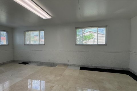 House in Orlando, Florida 2 bedrooms, 121.89 sq.m. № 1620830 - photo 9