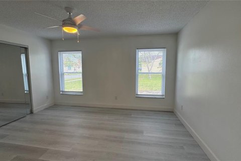 House in Orlando, Florida 2 bedrooms, 121.89 sq.m. № 1620830 - photo 23