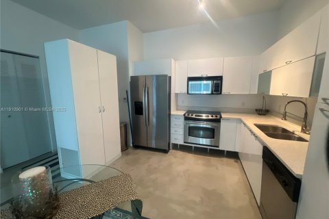 Copropriété à louer à Miami, Floride: 1 chambre, 66.15 m2 № 1966082 - photo 3