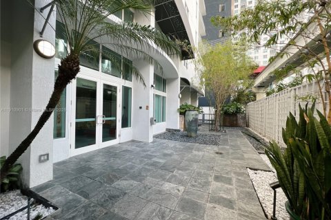 Copropriété à louer à Miami, Floride: 1 chambre, 66.15 m2 № 1966082 - photo 13