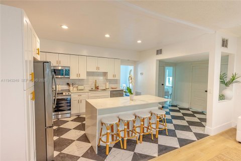 Купить виллу или дом в Майами, Флорида 4 спальни, 165.46м2, № 2007475 - фото 5