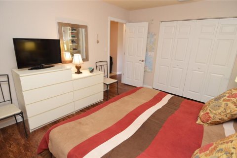 Condo in Saint Petersburg, Florida, 1 bedroom  № 1632391 - photo 30
