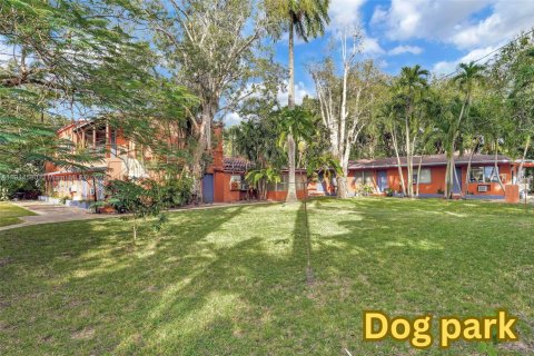 Снять в аренду виллу или дом в Норт-Майами, Флорида 1 спальня, 521.83м2, № 1970947 - фото 5